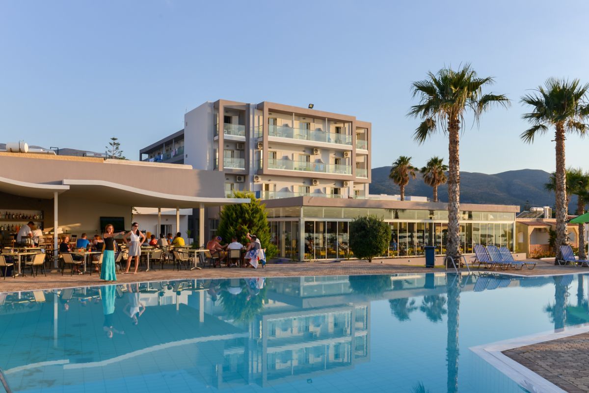Carolina Mare Hotel Малиа Екстериор снимка